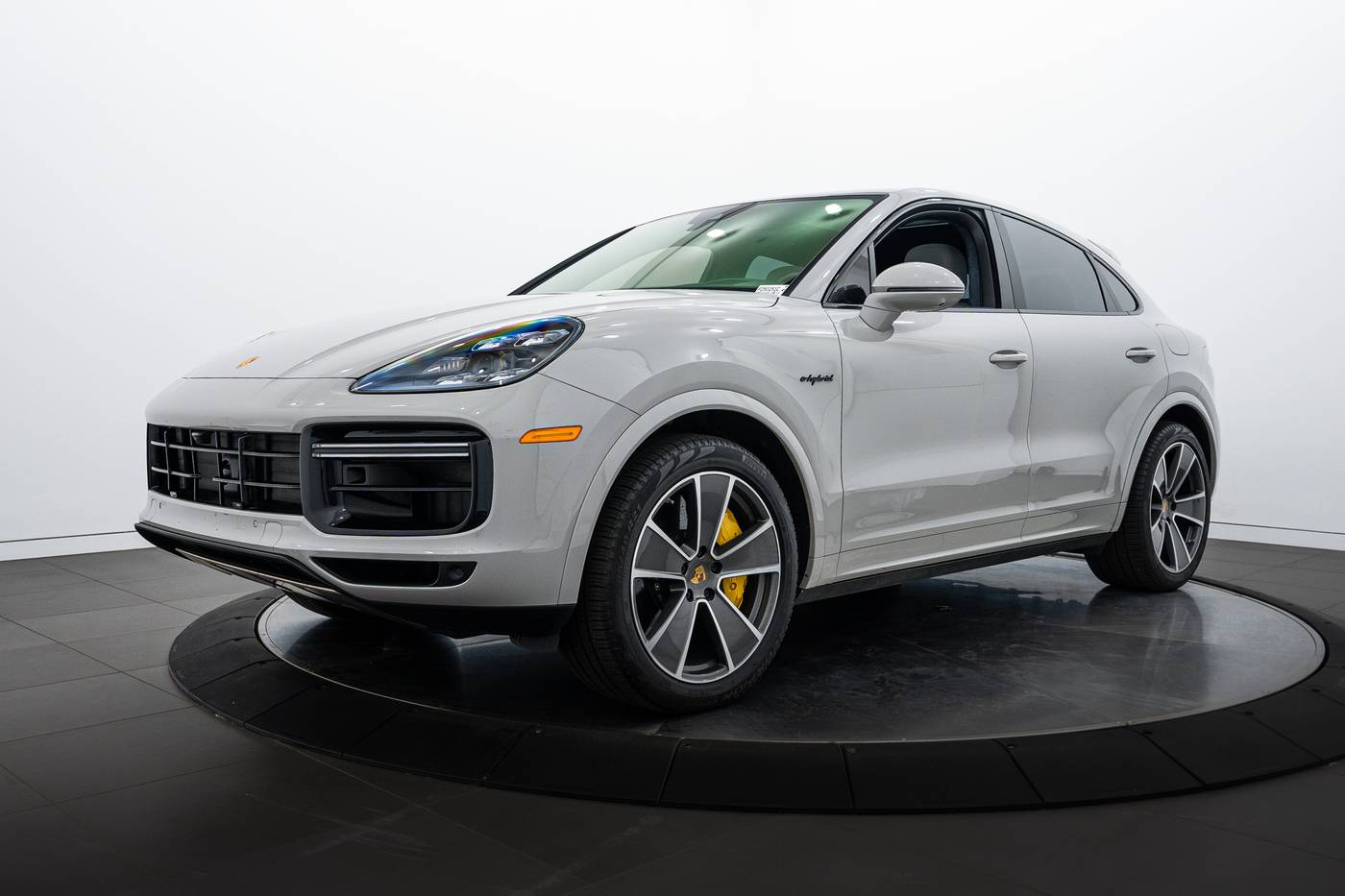 2021 Porsche Cayenne Turbo S E-Hybrid — SUV — 21,971 mi — Highland Park, IL