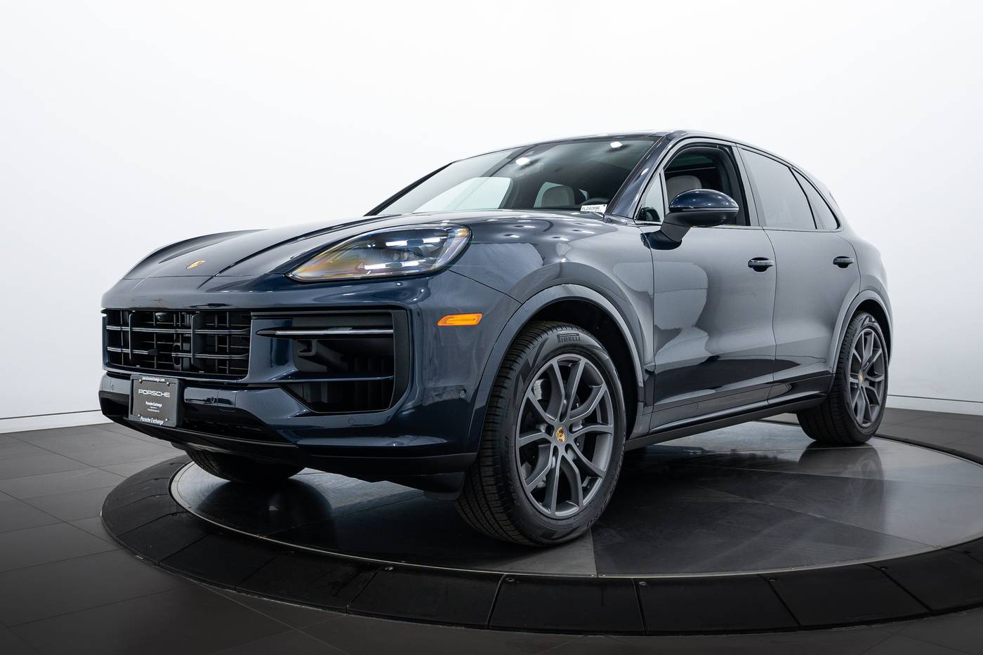 2024 Porsche Cayenne Standard — SUV — 2,991 mi — Highland Park, IL