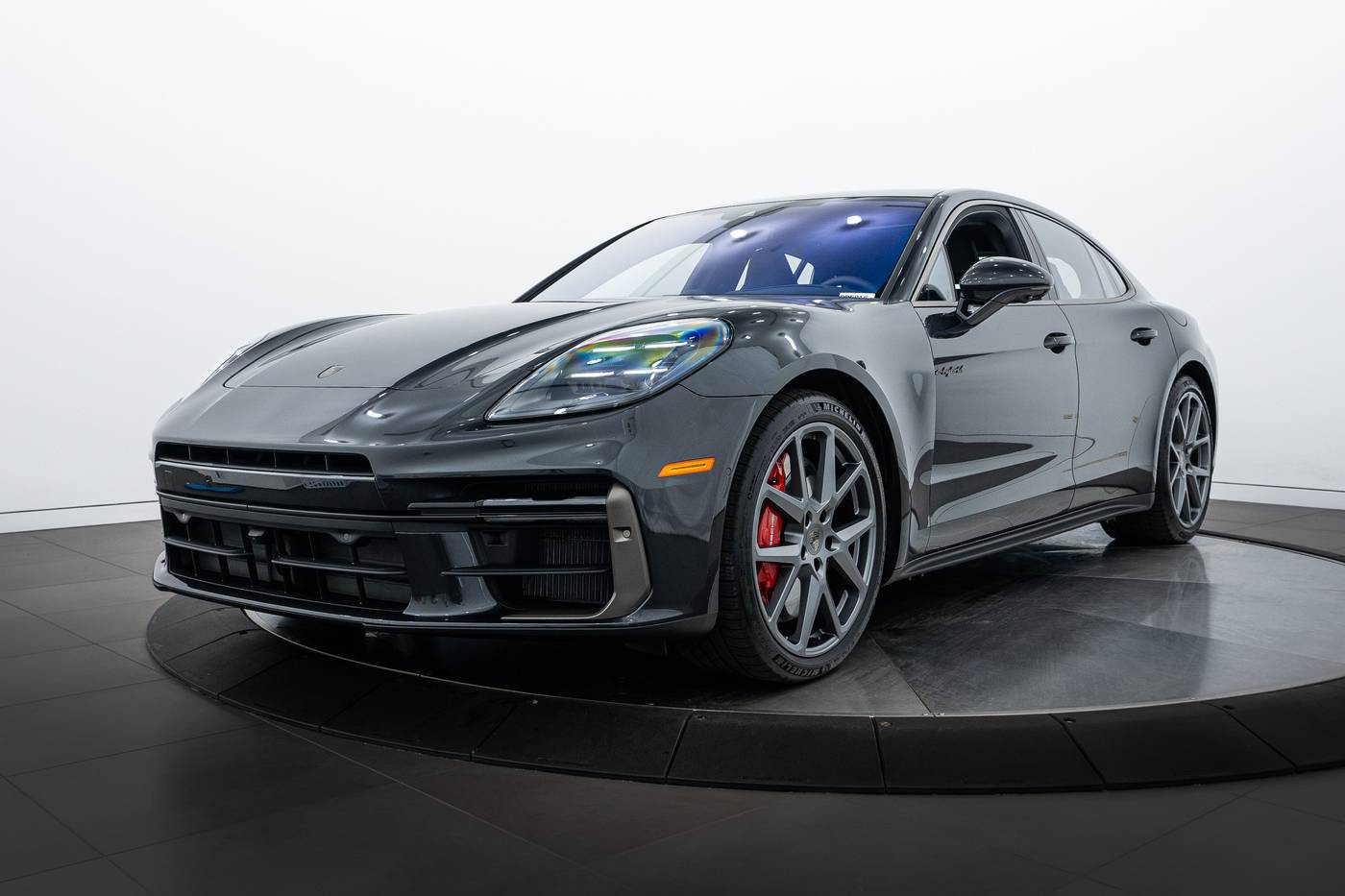 2025 Porsche Panamera Turbo E-Hybrid — Hatchback — 477 mi — Highland Park, IL