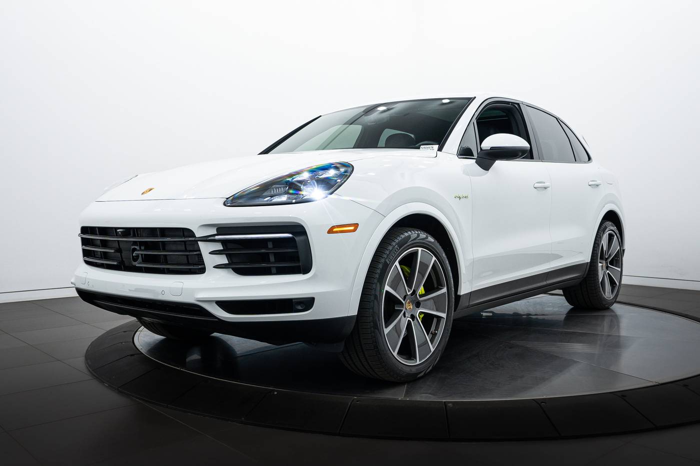 2021 Porsche Cayenne E-Hybrid — SUV — 31,169 mi — Highland Park, IL