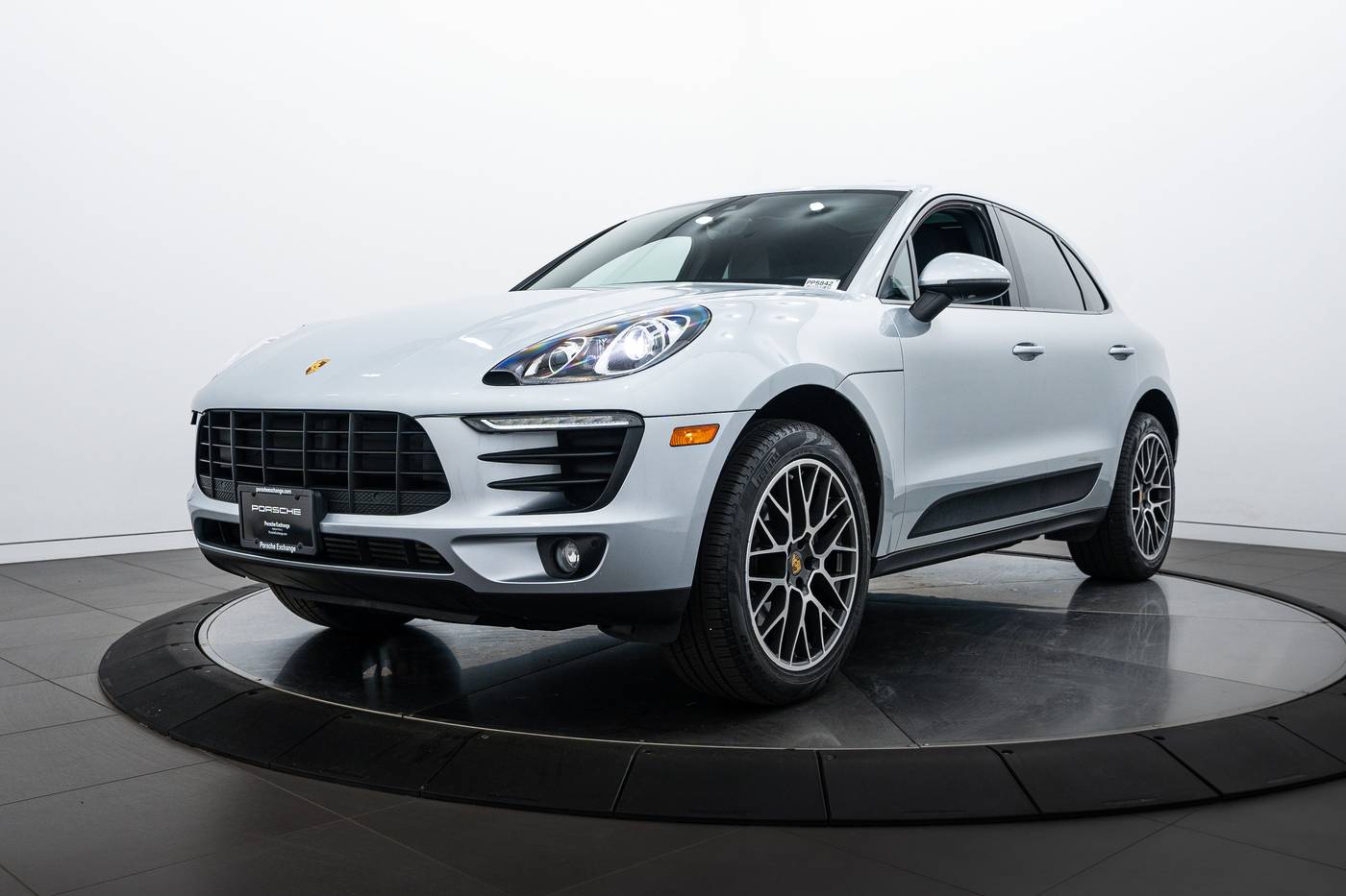 2017 Porsche Macan Standard — SUV — 45,157 mi — Highland Park, IL