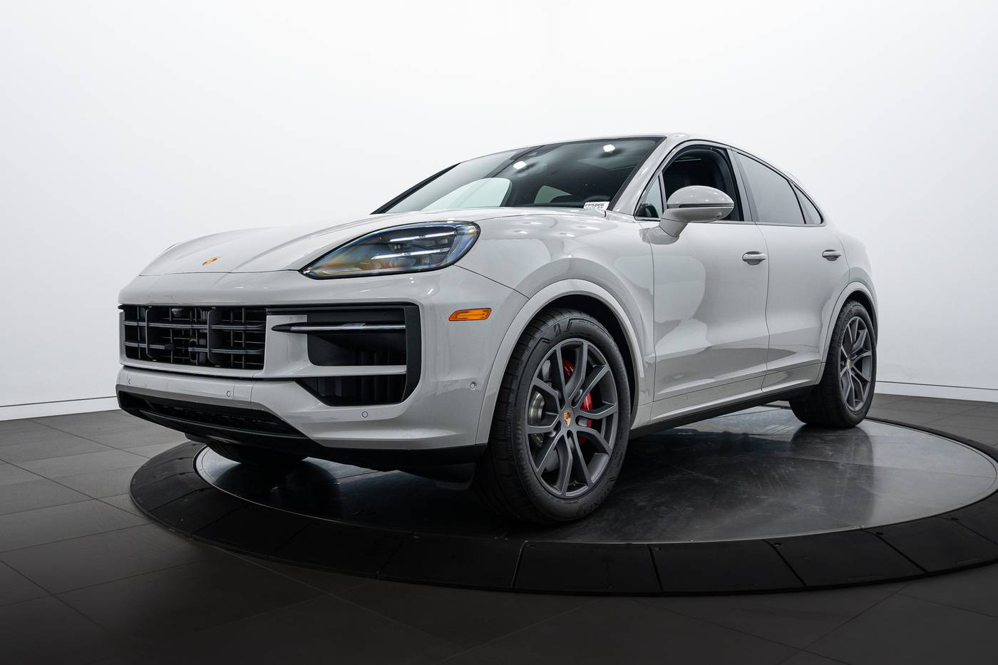 2025 Porsche Cayenne S — SUV — 5,644 mi — Highland Park, IL