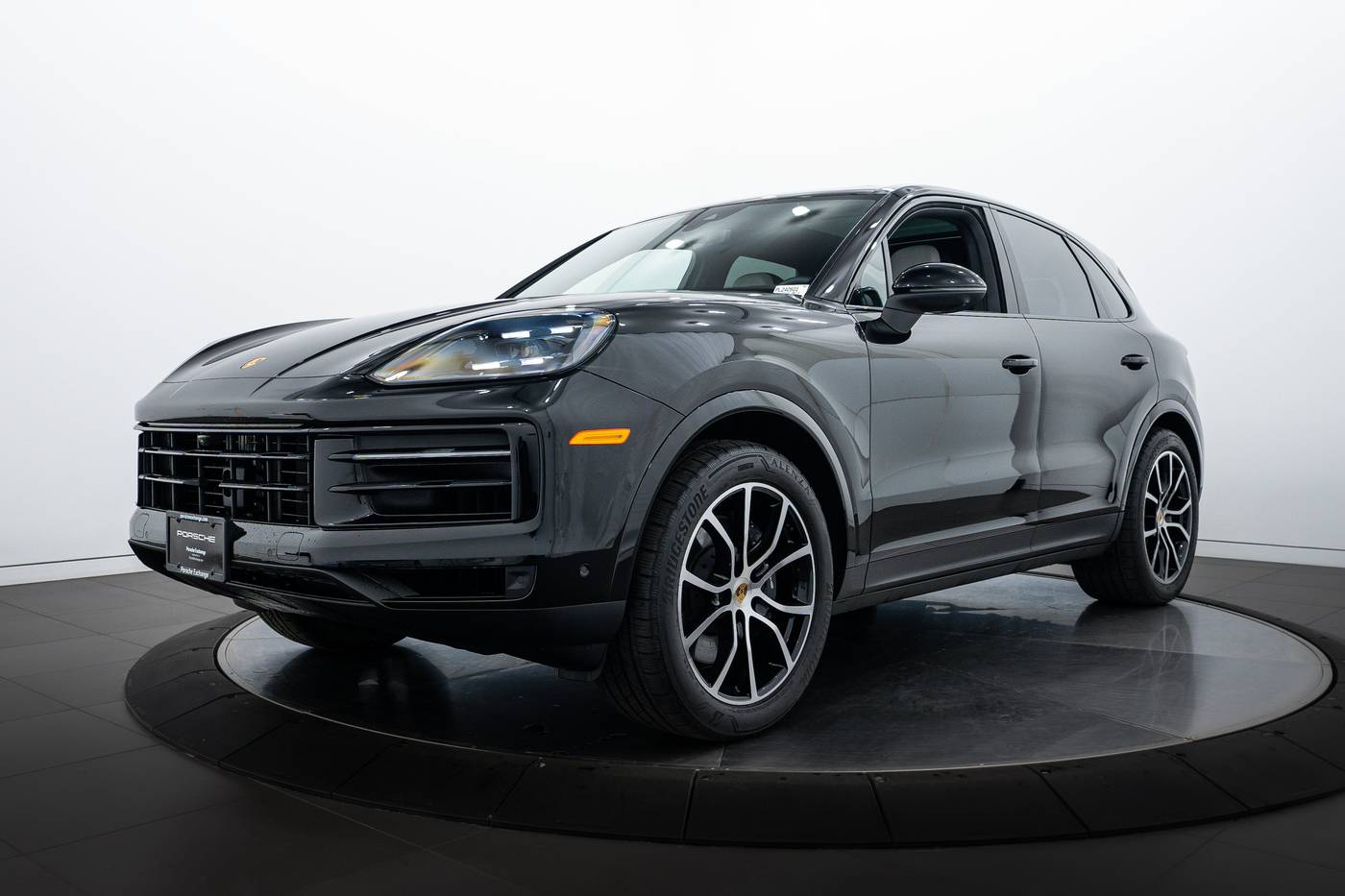 2024 Porsche Cayenne Standard — SUV — 3,123 mi — Highland Park, IL