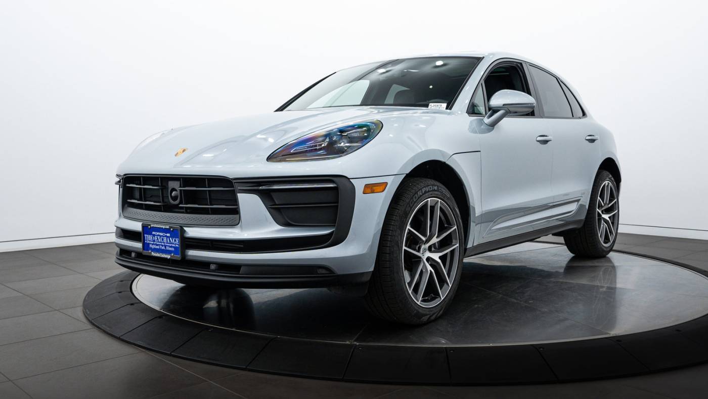 2024 Porsche Macan Standard — SUV — 4,731 mi — Highland Park, IL