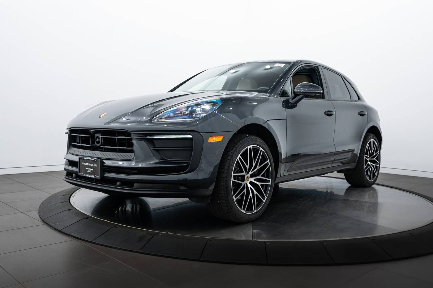 2025 Porsche Macan Macan — SUV — 4,655 mi — Highland Park, IL