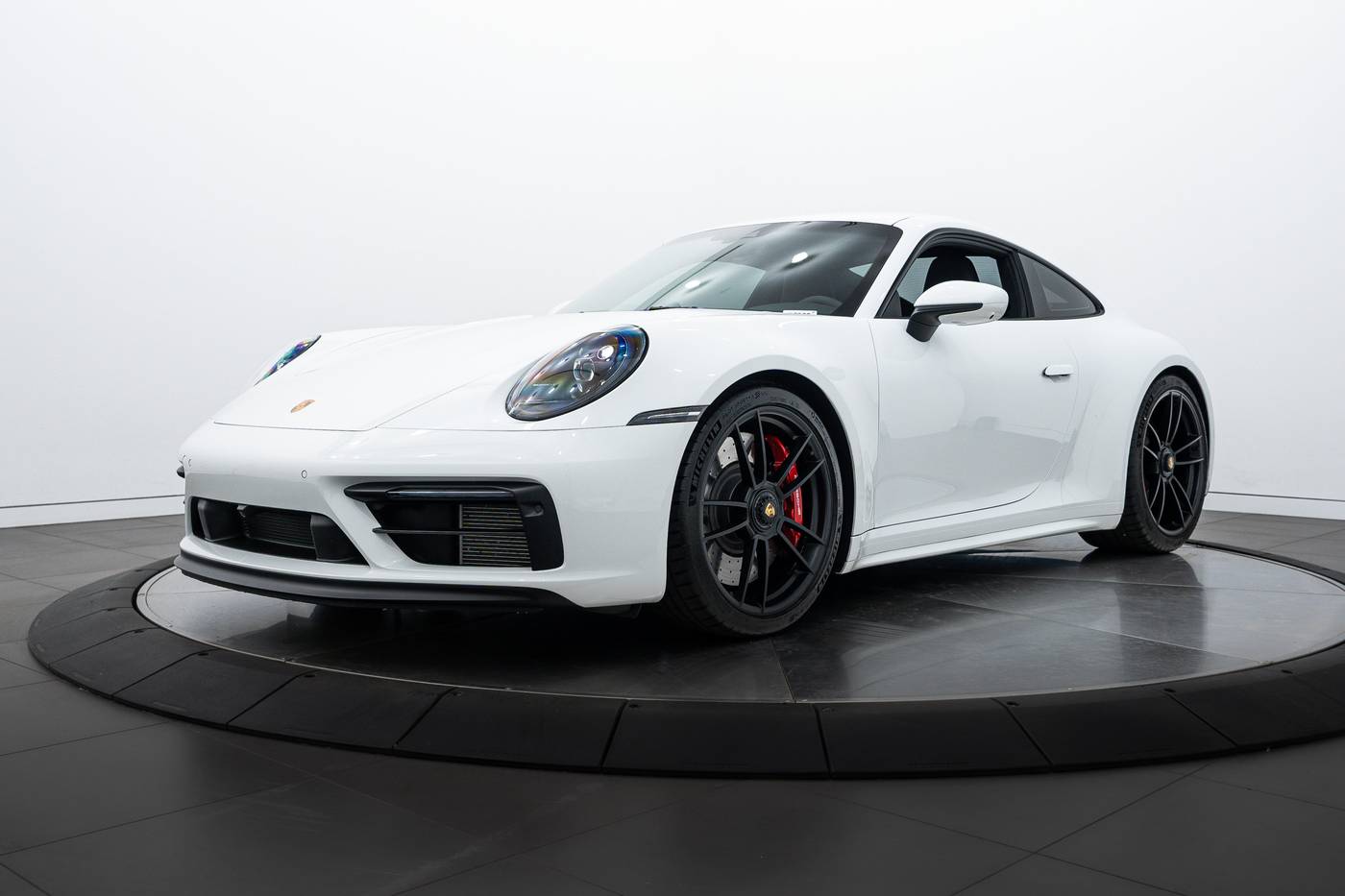 2022 Porsche 911 Carrera GTS — Coupe — 5,778 mi — Highland Park, IL