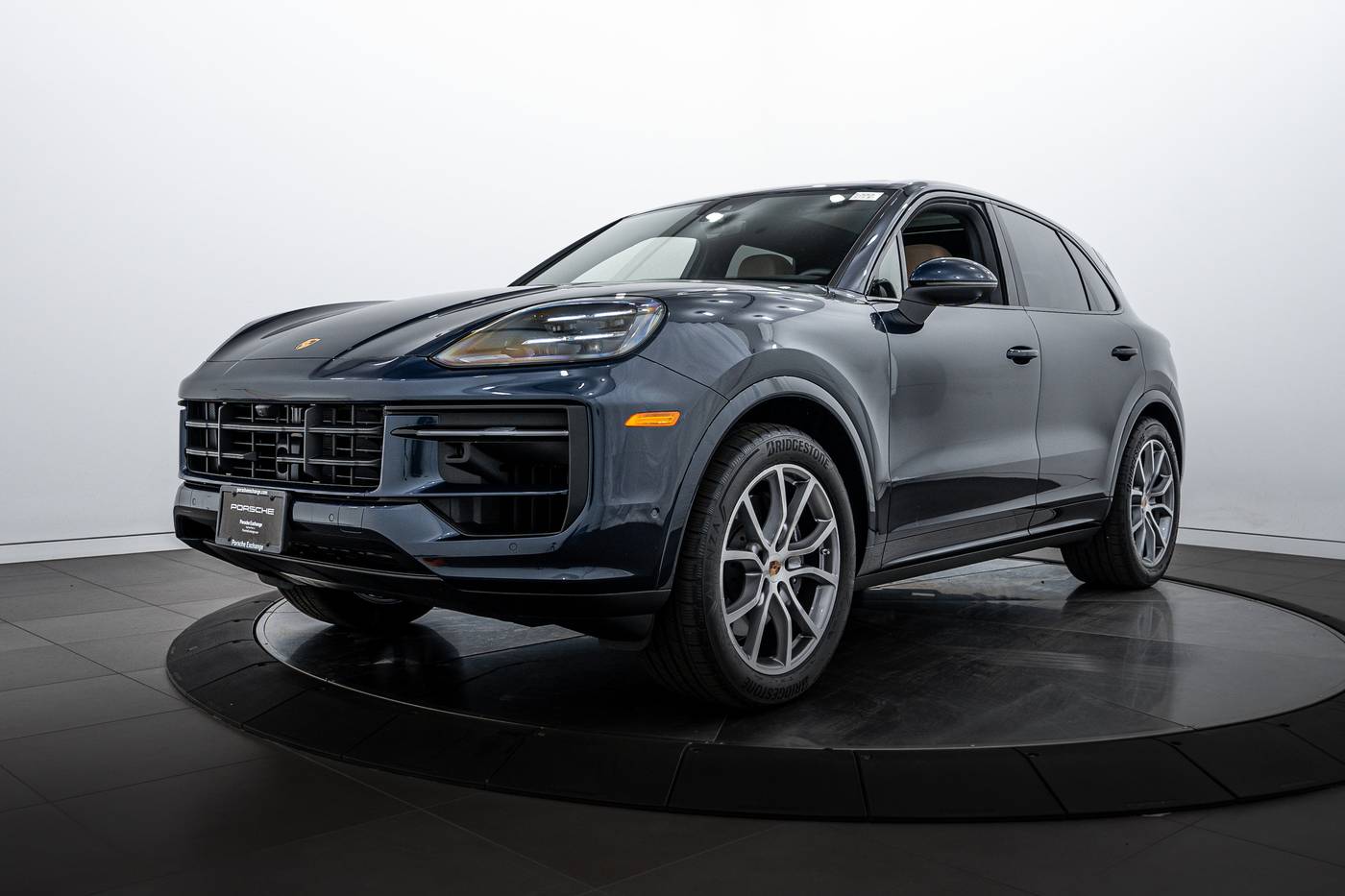 2025 Porsche Cayenne Standard — SUV — 1,293 mi — Highland Park, IL