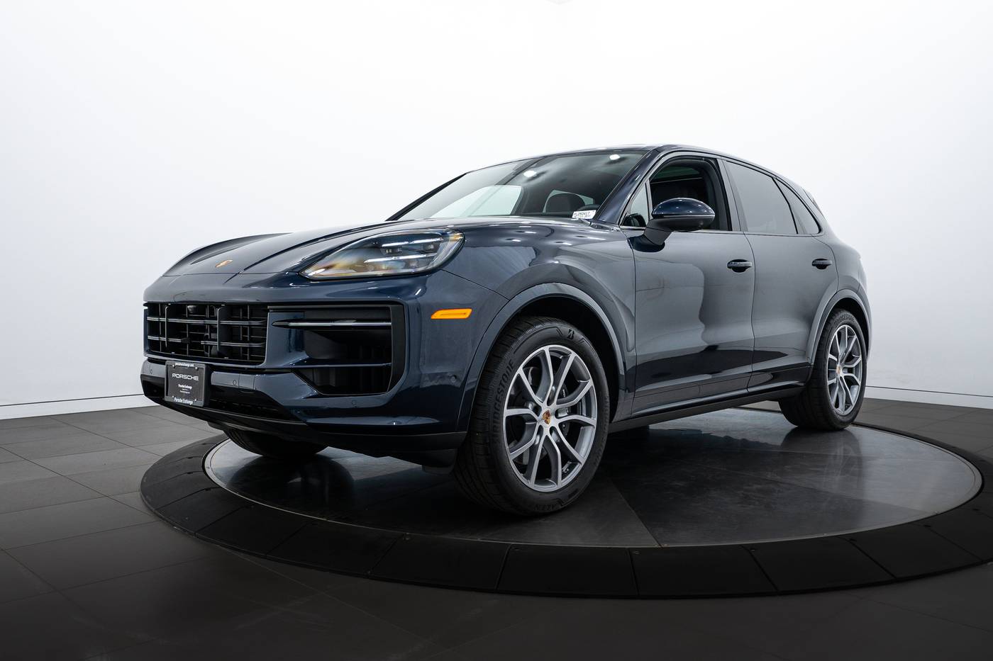2025 Porsche Cayenne Cayenne — SUV — 3,812 mi — Highland Park, IL