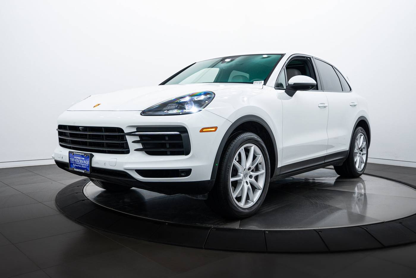 2022 Porsche Cayenne Standard — SUV — 27,514 mi — Highland Park, IL