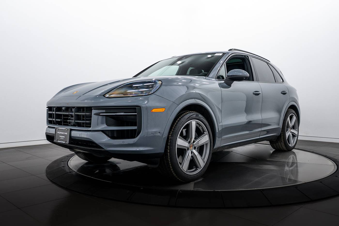 2025 Porsche Cayenne Cayenne — SUV — 4,136 mi — Highland Park, IL
