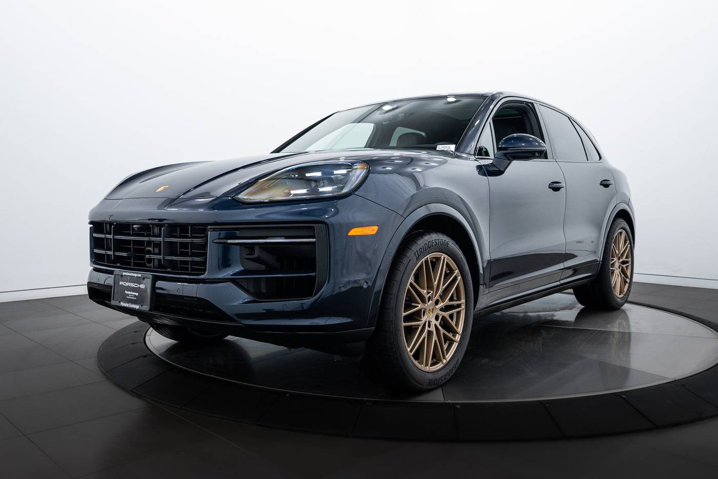 2024 Porsche Cayenne Standard — SUV — 3,173 mi — Highland Park, IL