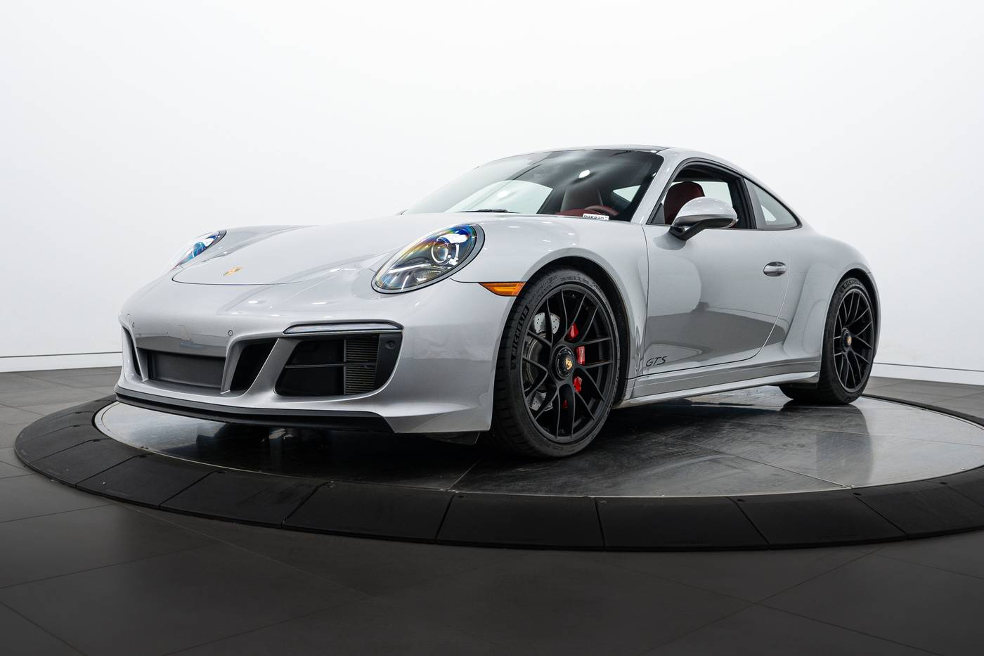 2019 Porsche 911 Carrera 4 GTS — Coupe — 18,265 mi — Highland Park, IL