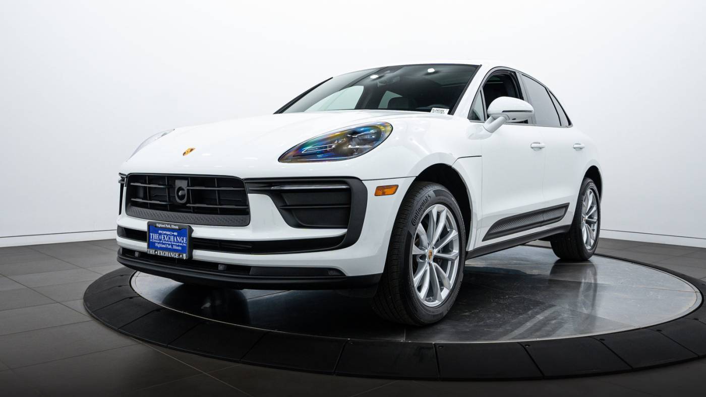 2024 Porsche Macan Standard — SUV — 4,247 mi — Highland Park, IL