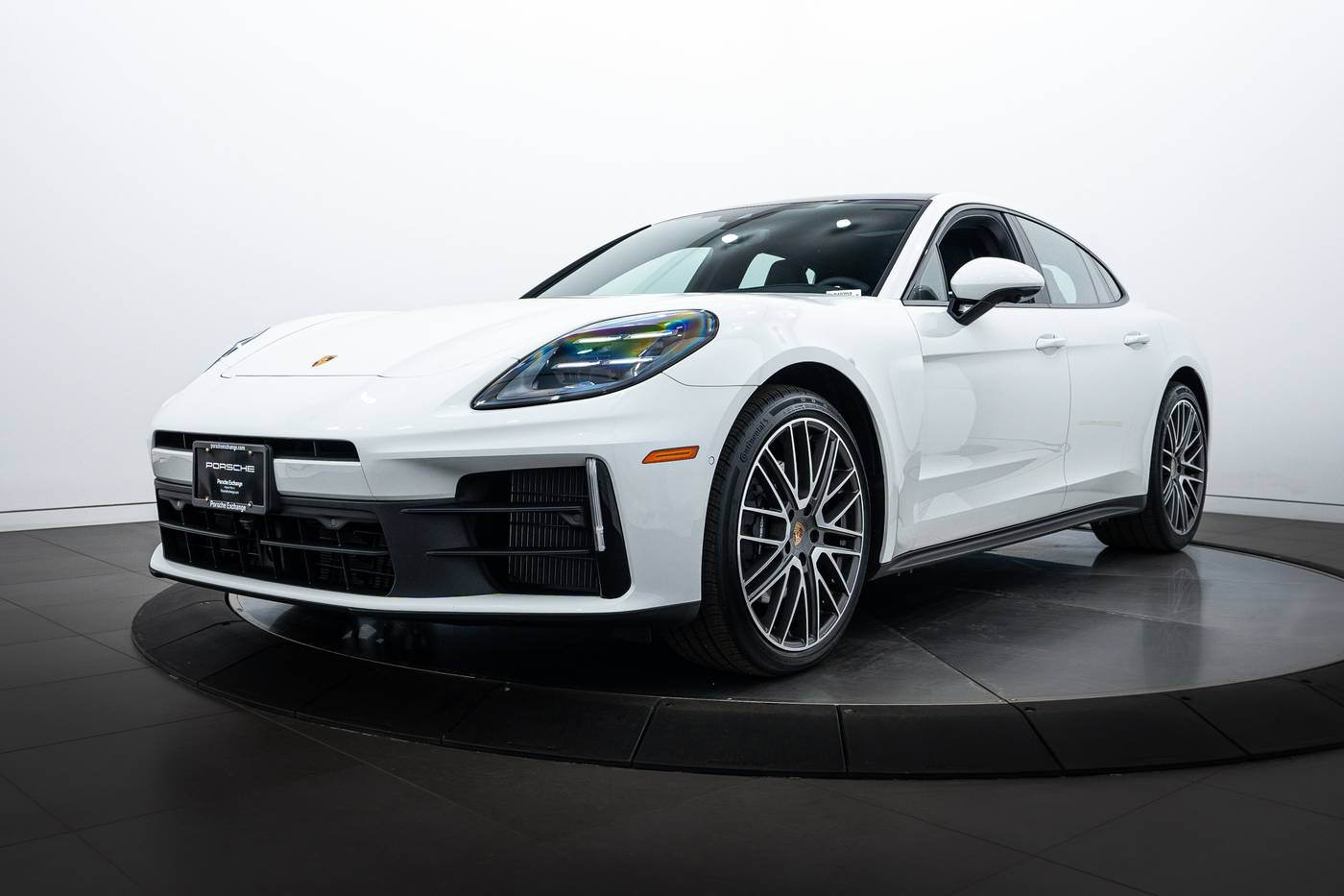 2024 Porsche Panamera 4 — Hatchback — 2,427 mi — Highland Park, IL