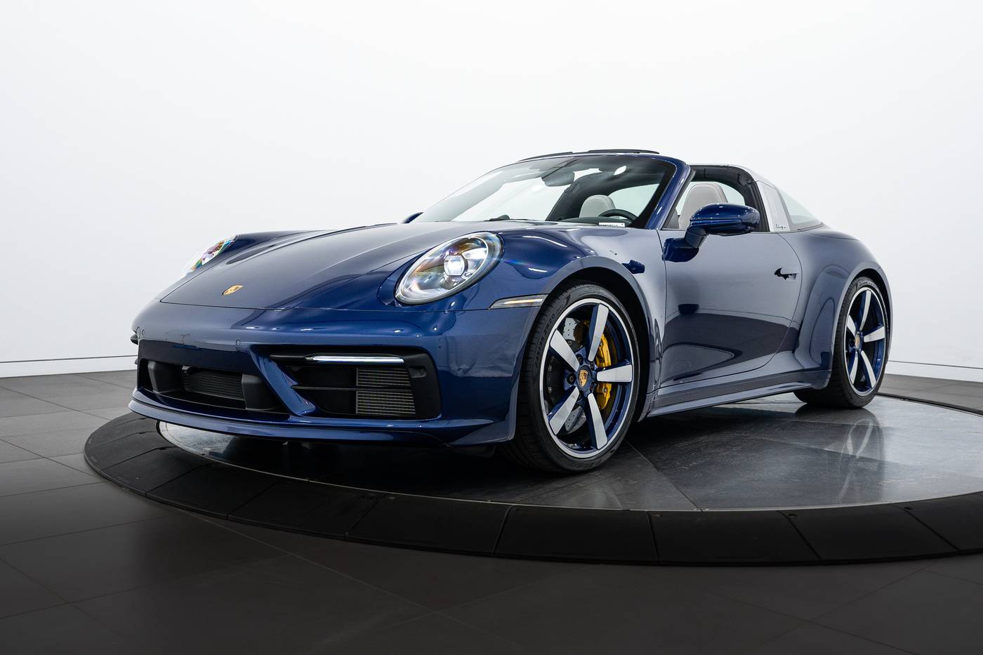 2021 Porsche 911 Targa 4S — Coupe — 10,174 mi — Highland Park, IL