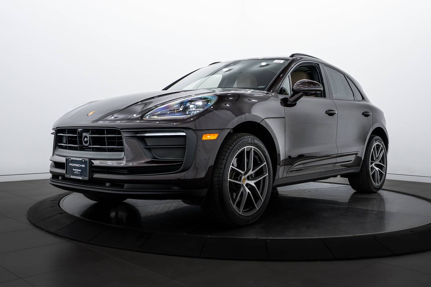 2025 Porsche Macan Macan — SUV — 2,209 mi — Highland Park, IL