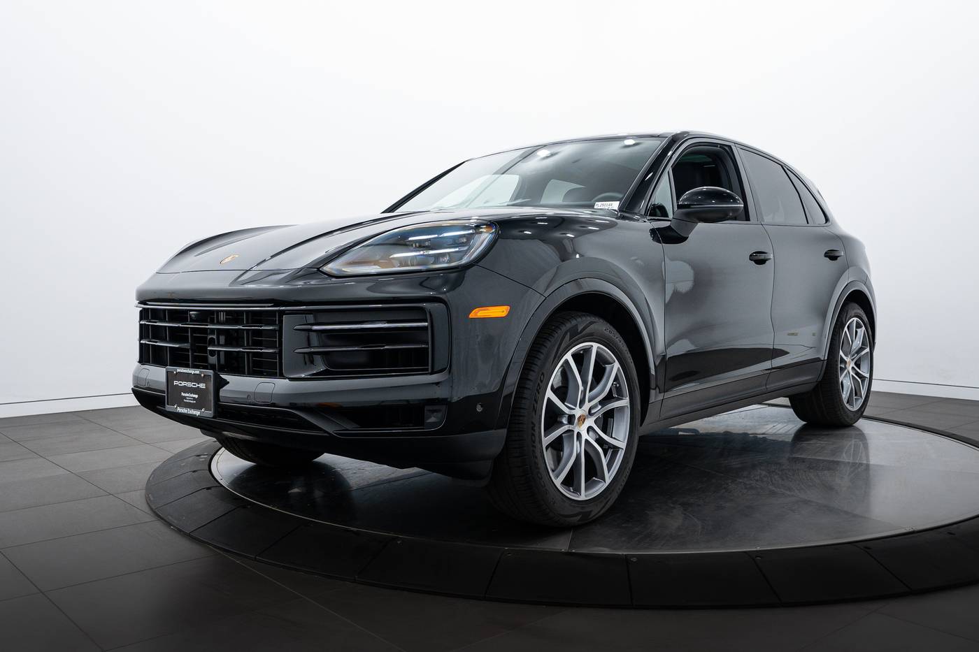 2025 Porsche Cayenne Cayenne — SUV — 3,845 mi — Highland Park, IL