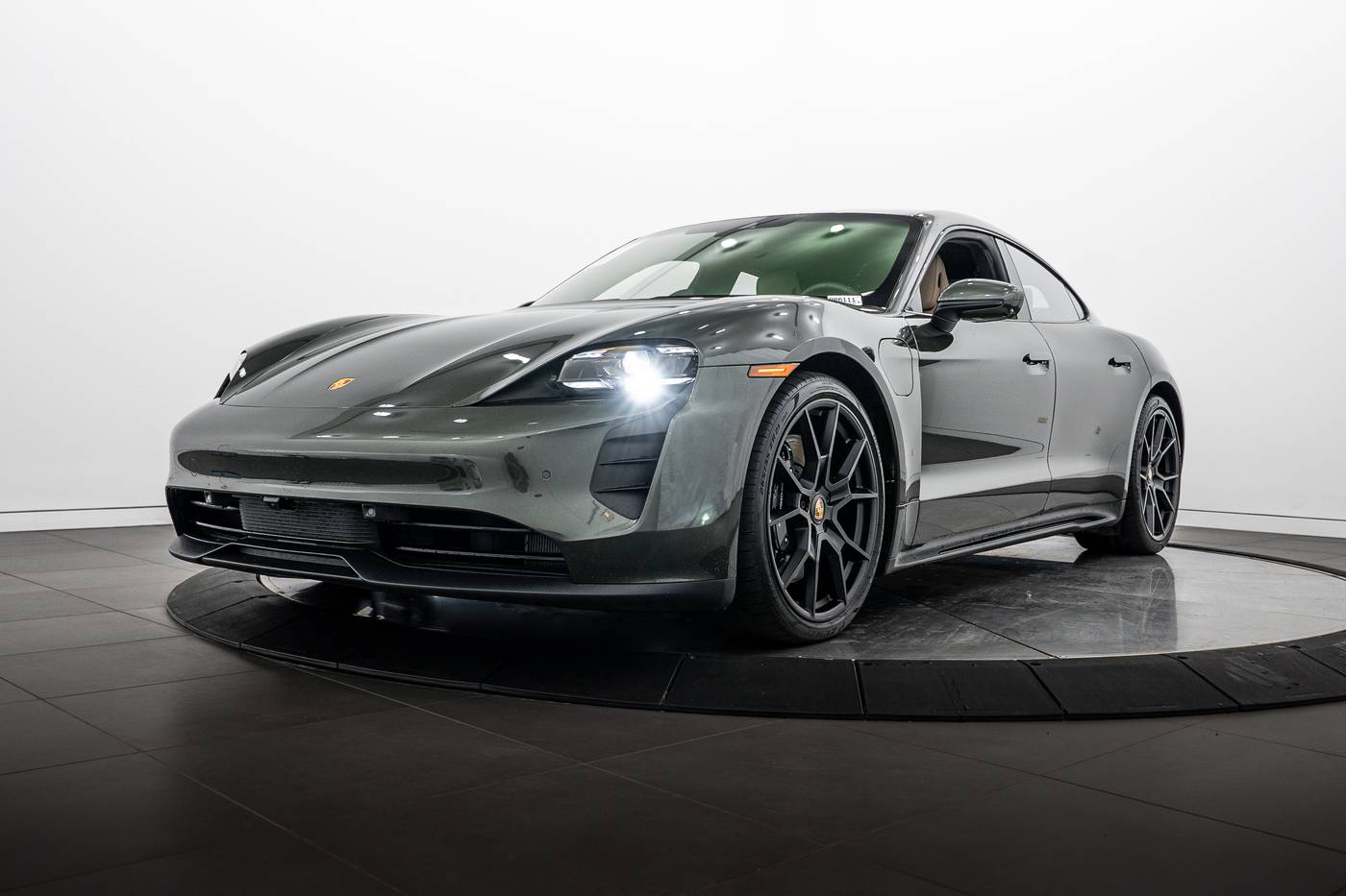 2022 Porsche Taycan GTS