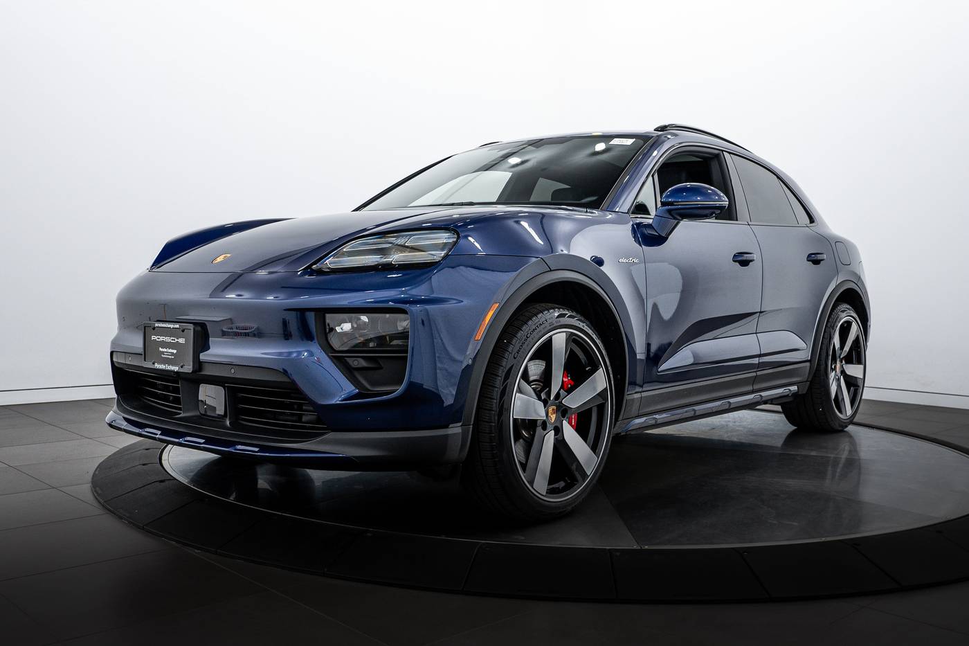 2025 Porsche Macan Electric 4S — SUV — 3,433 mi — Highland Park, IL