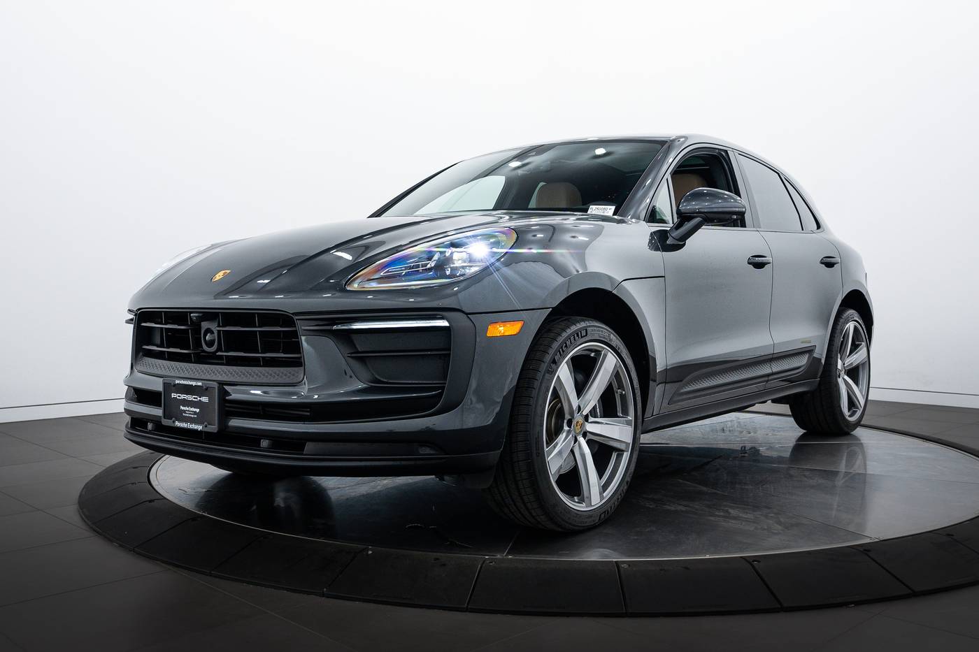 2025 Porsche Macan Standard — SUV — 3,449 mi — Highland Park, IL
