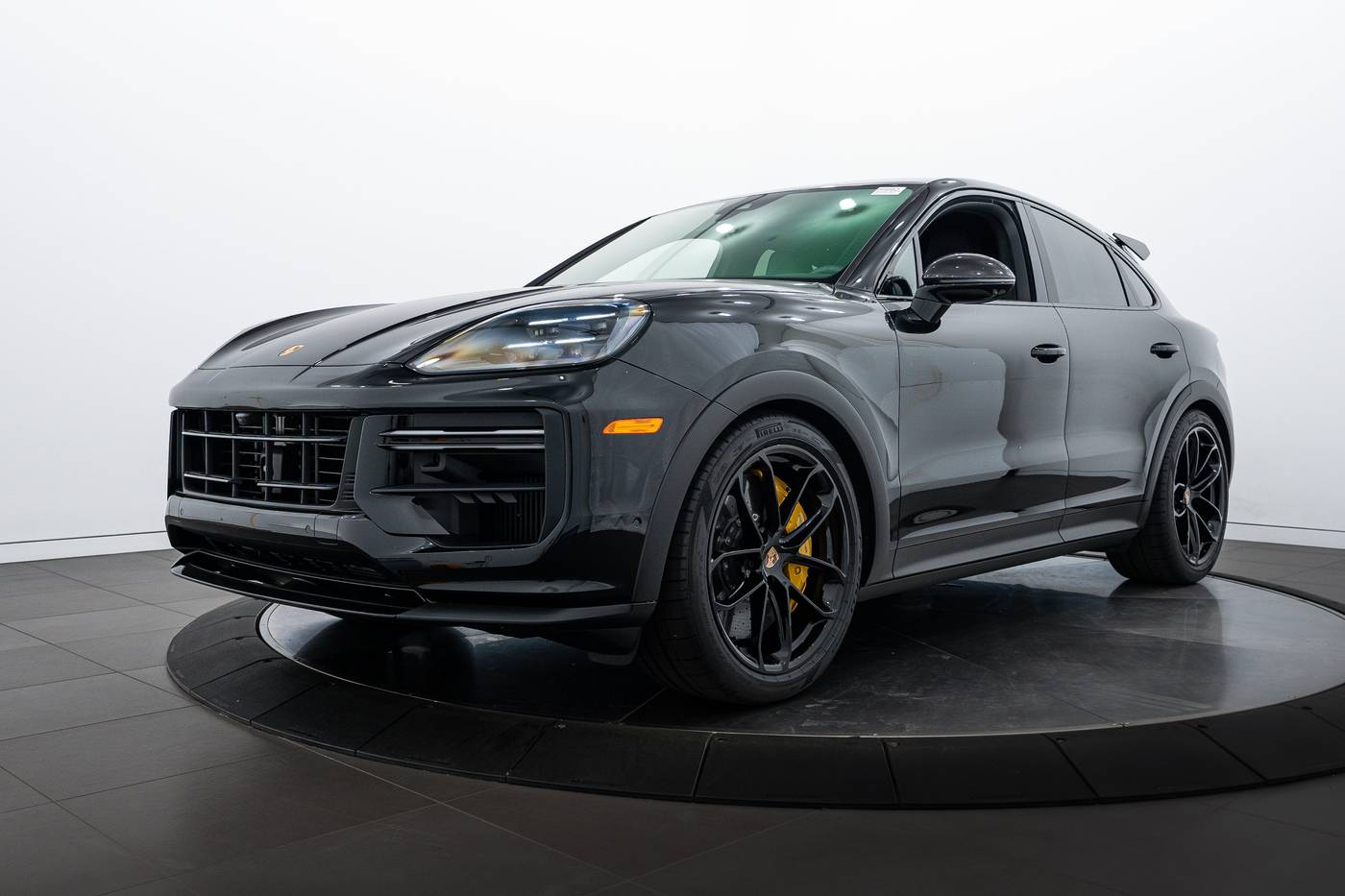 2025 Porsche Cayenne Turbo GT — SUV — 1,815 mi — Highland Park, IL