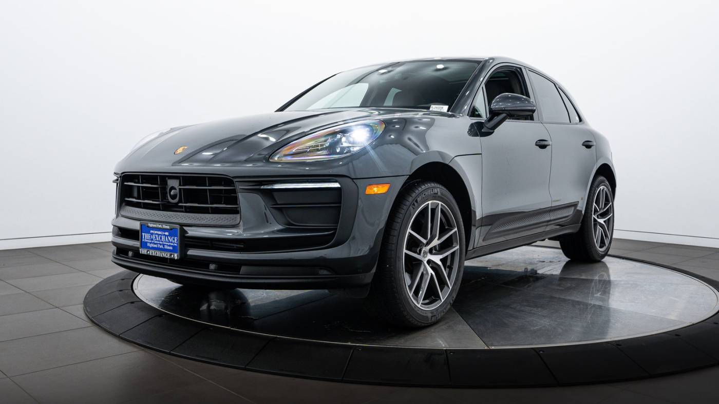 2024 Porsche Macan Standard — SUV — 4,921 mi — Highland Park, IL