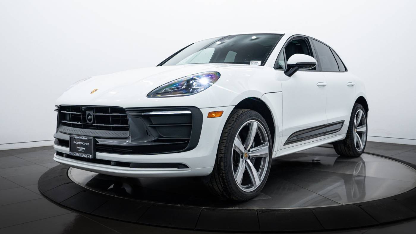 2024 Porsche Macan Standard — SUV — 4,127 mi — Highland Park, IL