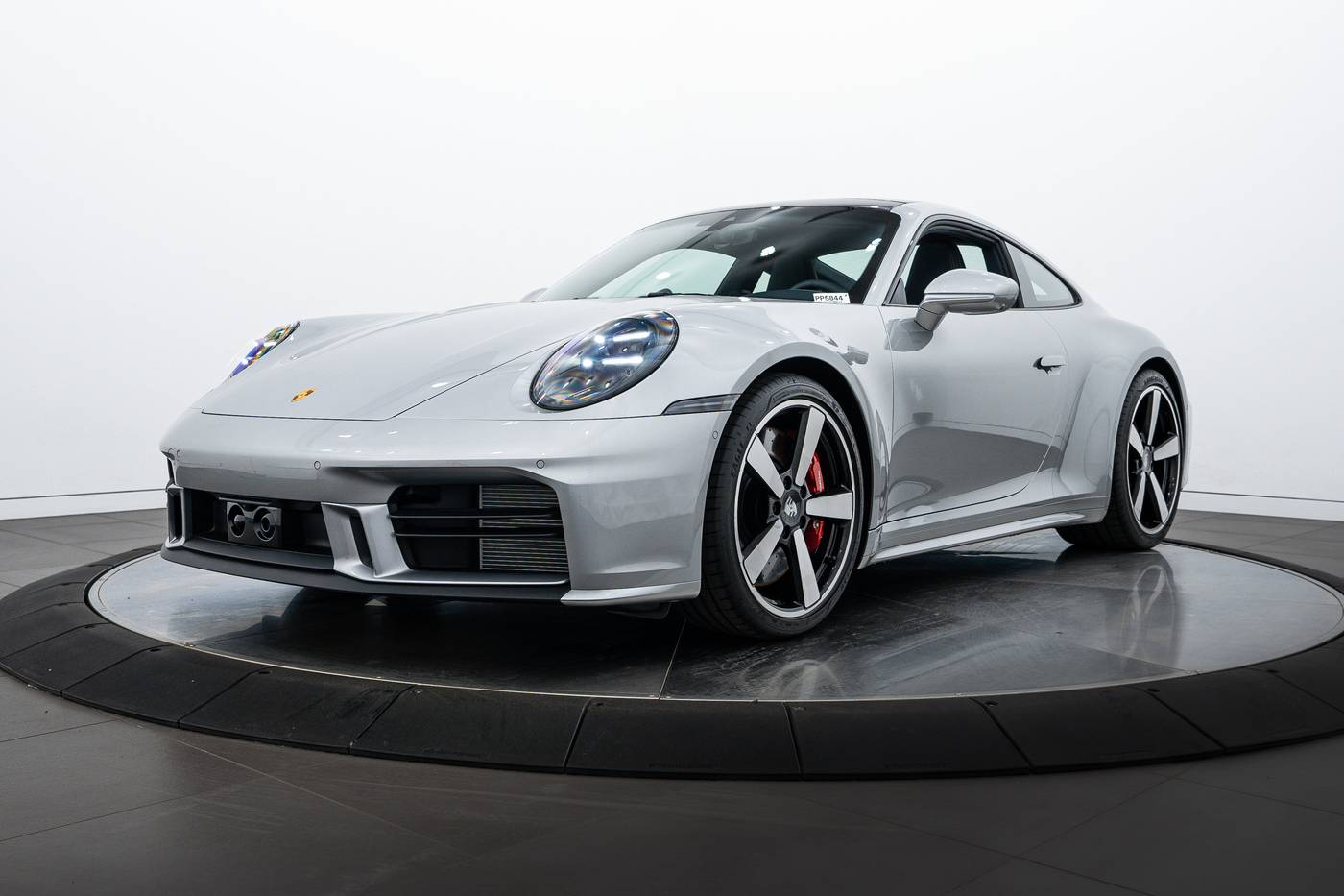 2025 Porsche 911 Carrera S — Coupe — 47 mi — Highland Park, IL