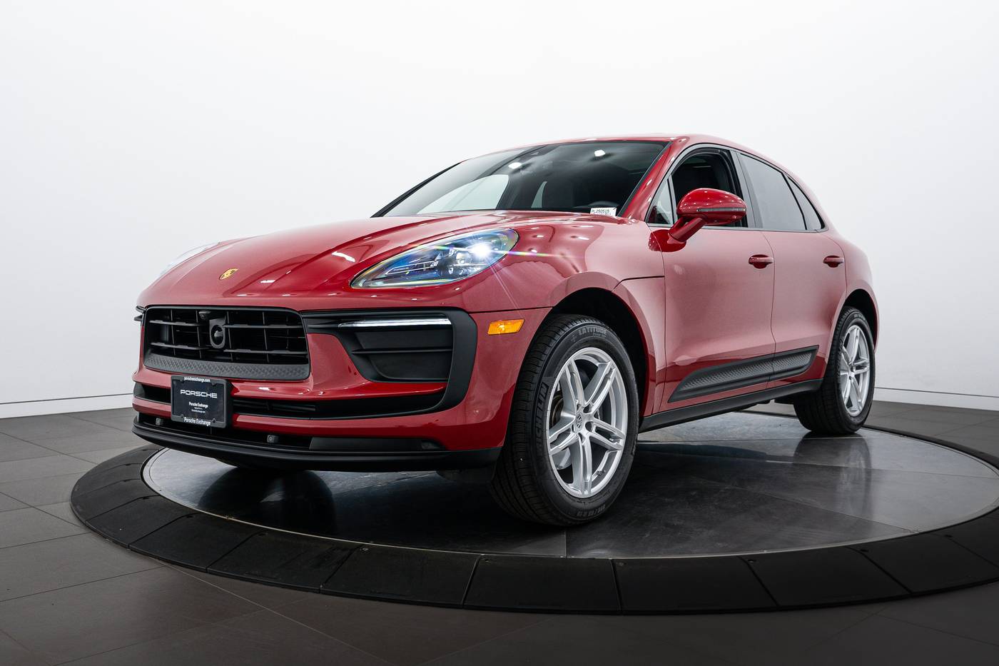 2025 Porsche Macan Macan — SUV — 2,570 mi — Highland Park, IL