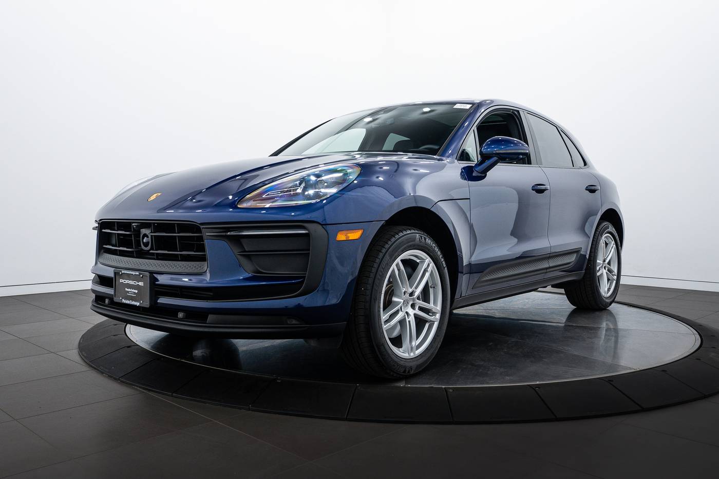 2025 Porsche Macan Macan — SUV — 4,444 mi — Highland Park, IL