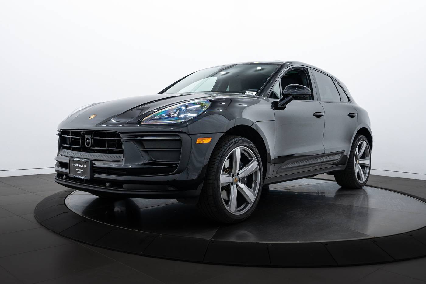 2025 Porsche Macan Macan — SUV — 3,083 mi — Highland Park, IL