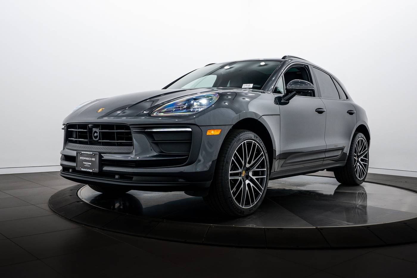 2026 Porsche Macan Macan — SUV — 2,275 mi — Highland Park, IL