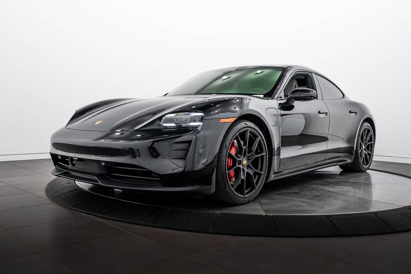 2024 Porsche Taycan GTS
