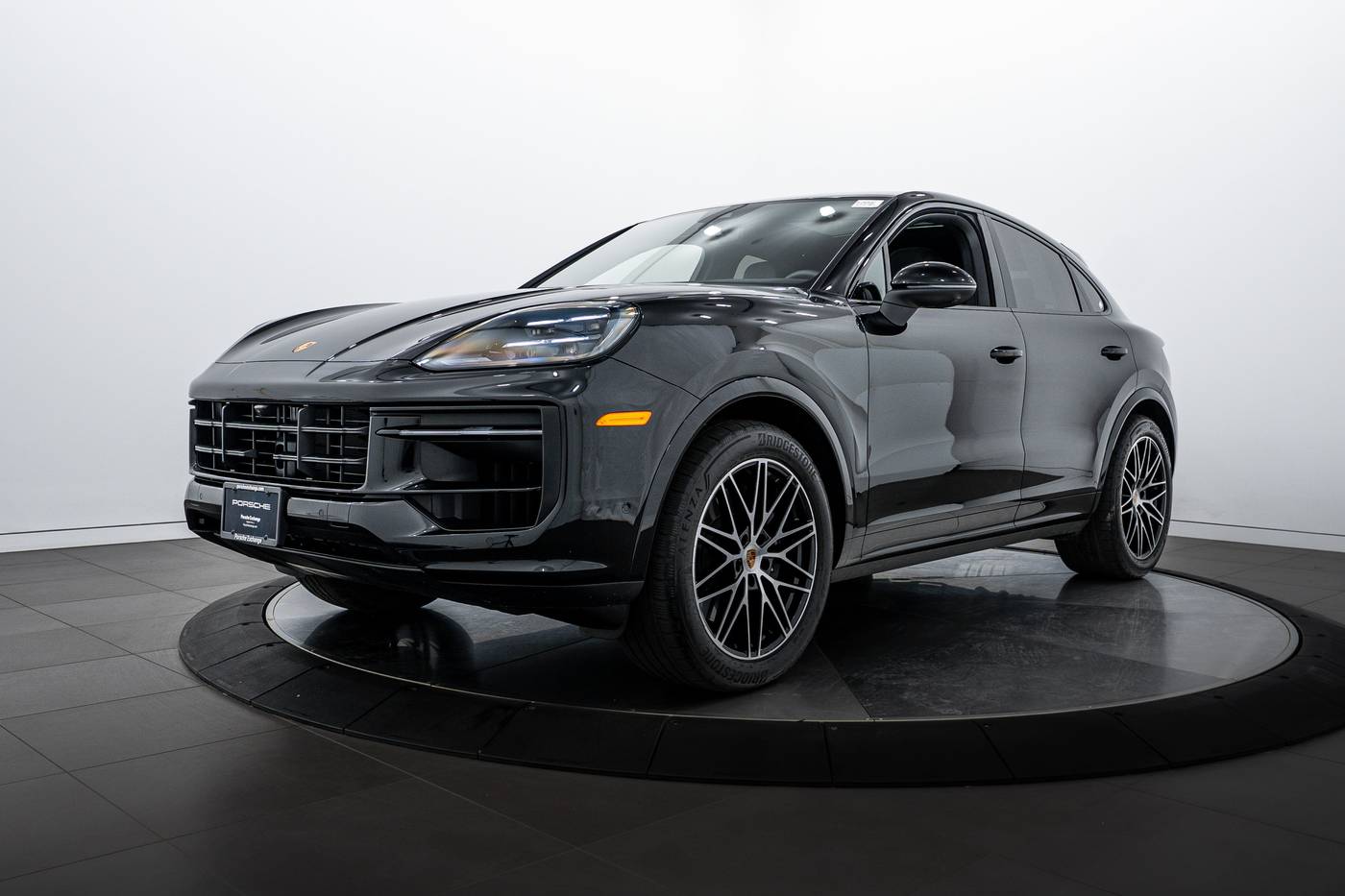 2025 Porsche Cayenne Cayenne — SUV — 3,723 mi — Highland Park, IL