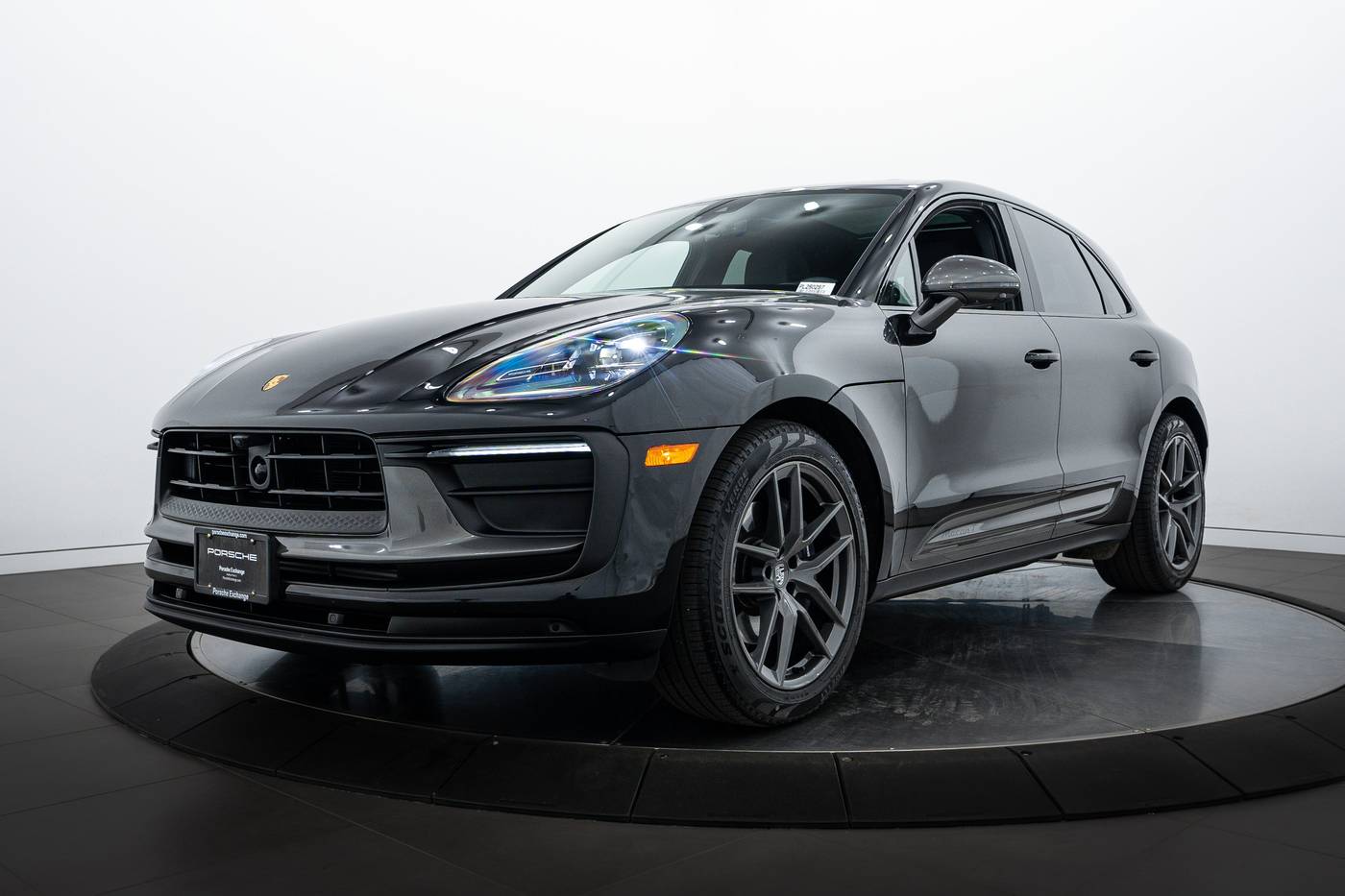 2025 Porsche Macan T — SUV — 4,329 mi — Highland Park, IL
