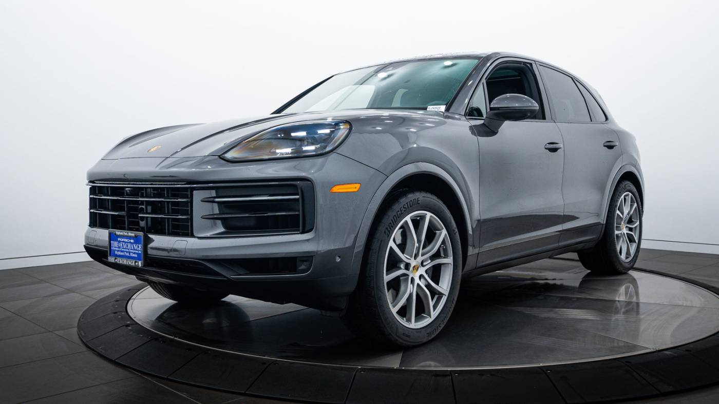 2024 Porsche Cayenne Standard — SUV — 5,299 mi — Highland Park, IL
