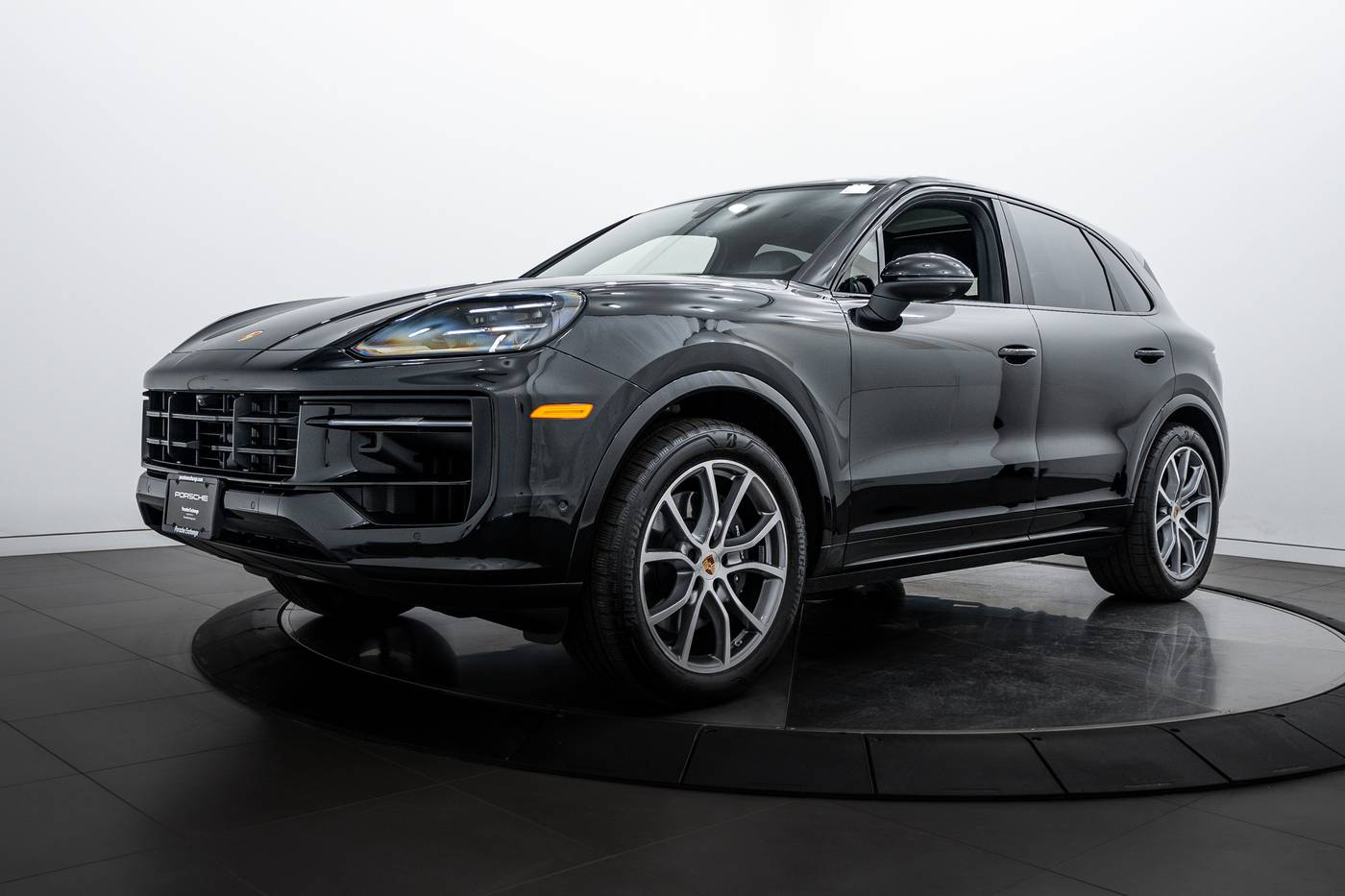 2025 Porsche Cayenne Standard — SUV — 4,190 mi — Highland Park, IL