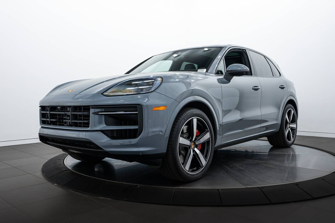 2025 Porsche Cayenne S — SUV — 3,169 mi — Highland Park, IL