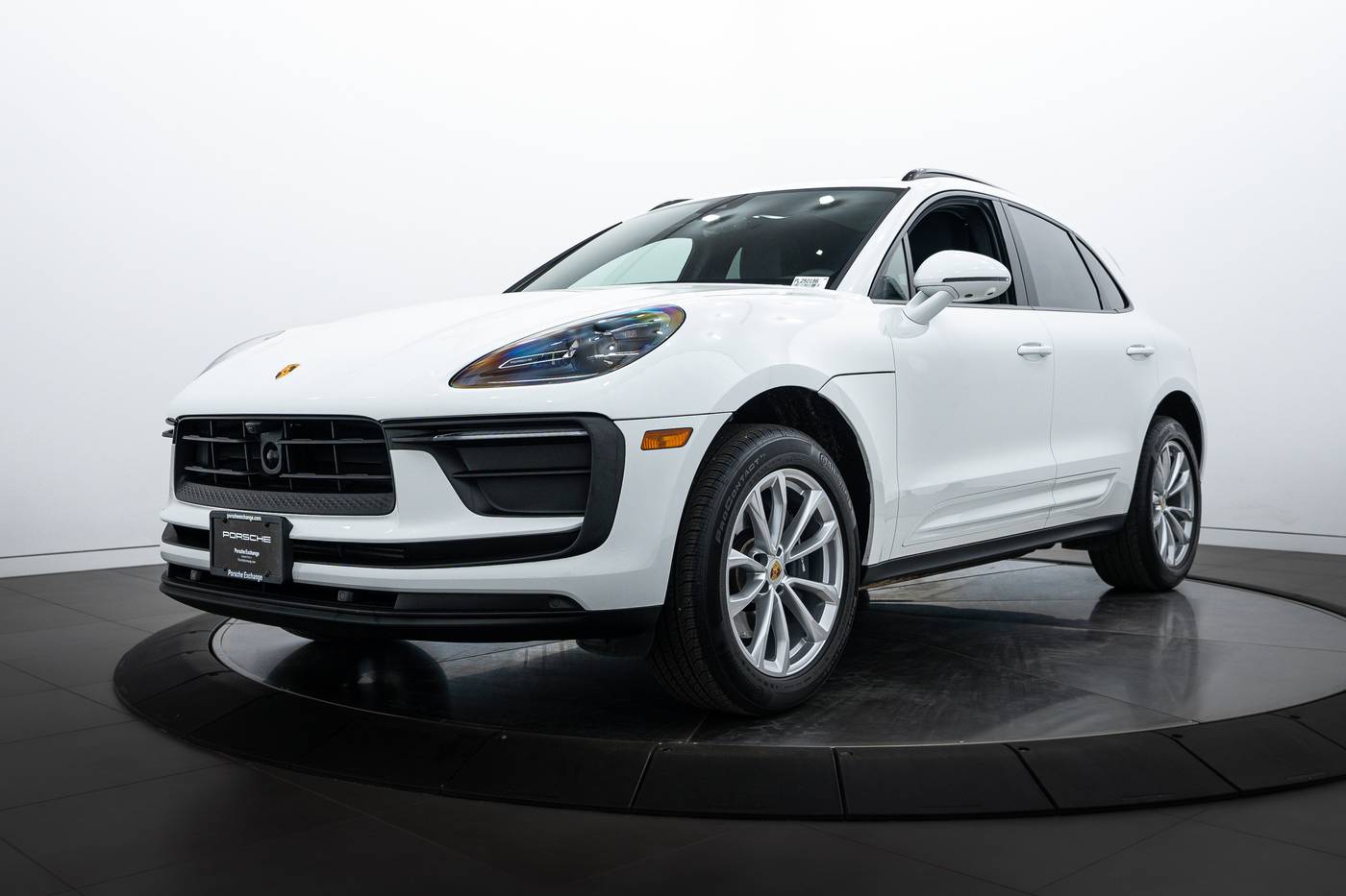 2025 Porsche Macan Macan — SUV — 4,718 mi — Highland Park, IL