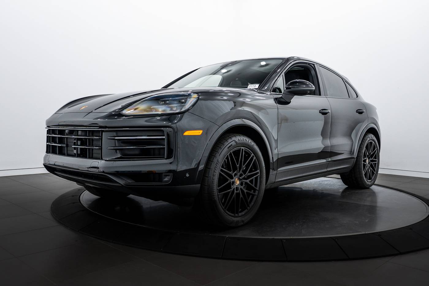 2025 Porsche Cayenne Cayenne — SUV — 4,591 mi — Highland Park, IL