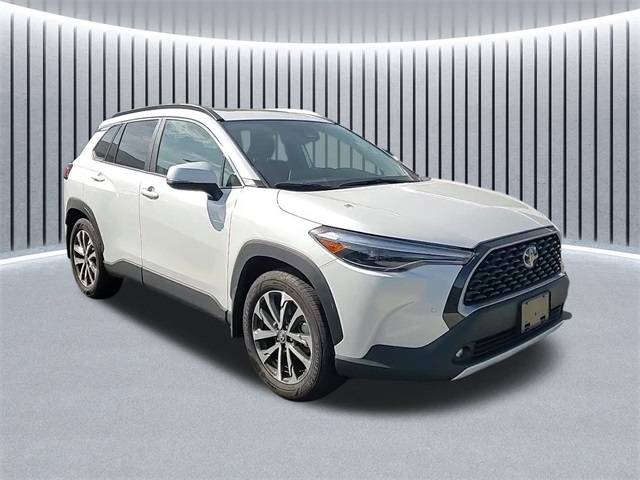 2024 Toyota Corolla Cross XLE — SUV — 5,321 mi — Hodgkins, IL