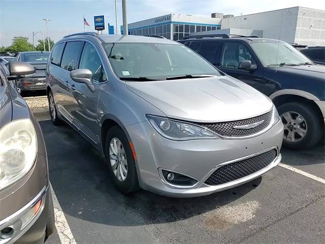 2018 Chrysler Pacifica Touring L Plus — Minivan — 65,893 mi — Hodgkins, IL