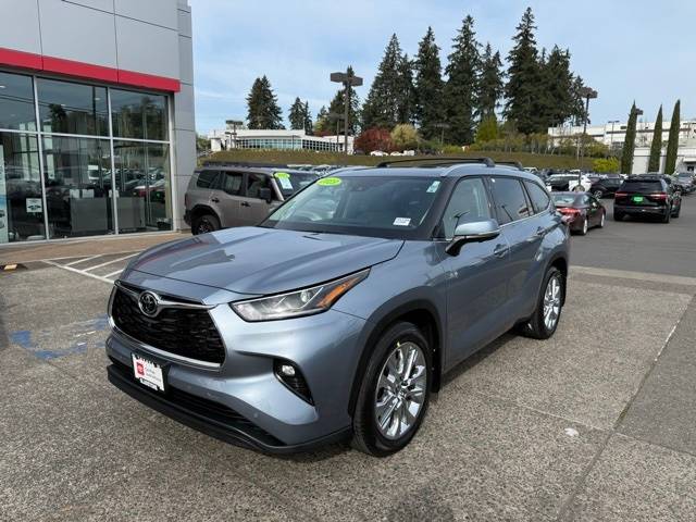 2023 Toyota Highlander Limited — SUV — 11,852 mi — Gladstone, OR