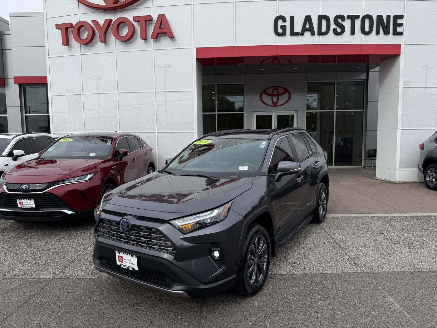 2024 Toyota RAV4 Hybrid Limited — SUV — 8,392 mi — Gladstone, OR