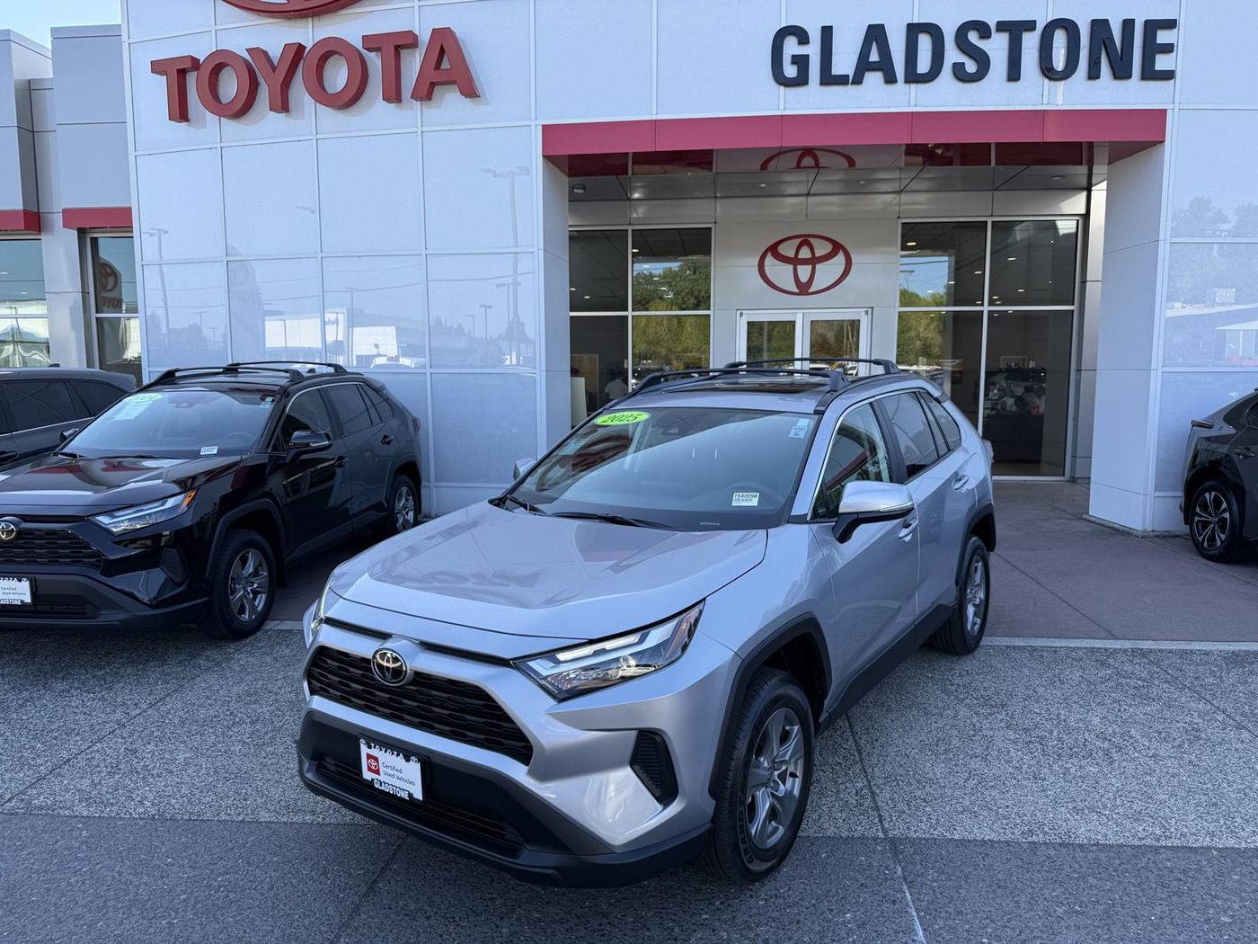 2025 Toyota RAV4 XLE — SUV — 590 mi — Gladstone, OR