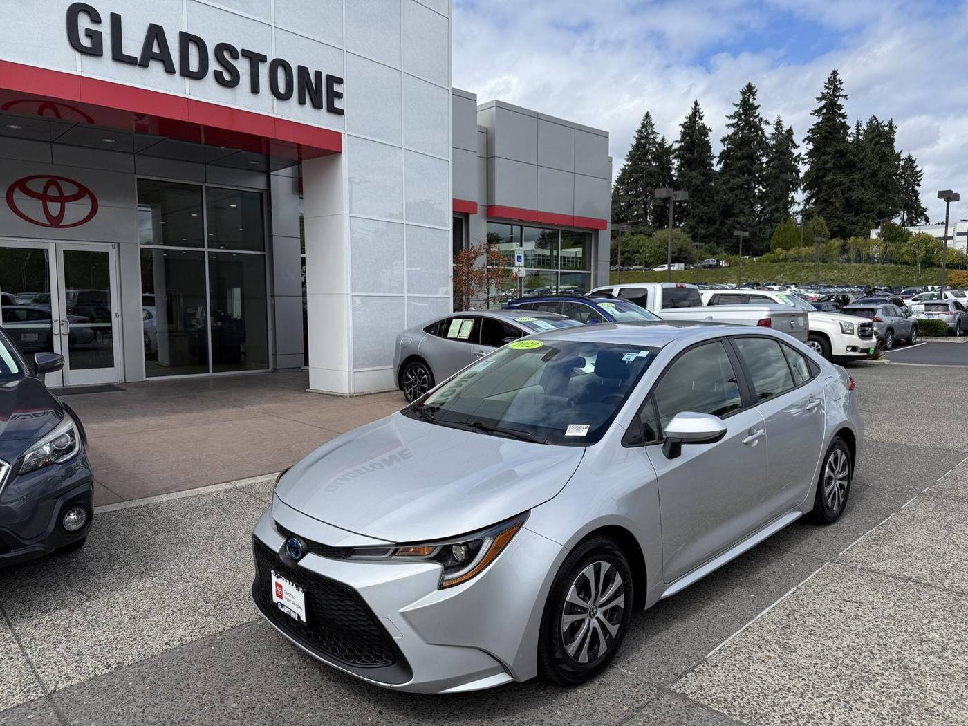 2022 Toyota Corolla Hybrid LE — Sedan — 24,463 mi — Gladstone, OR
