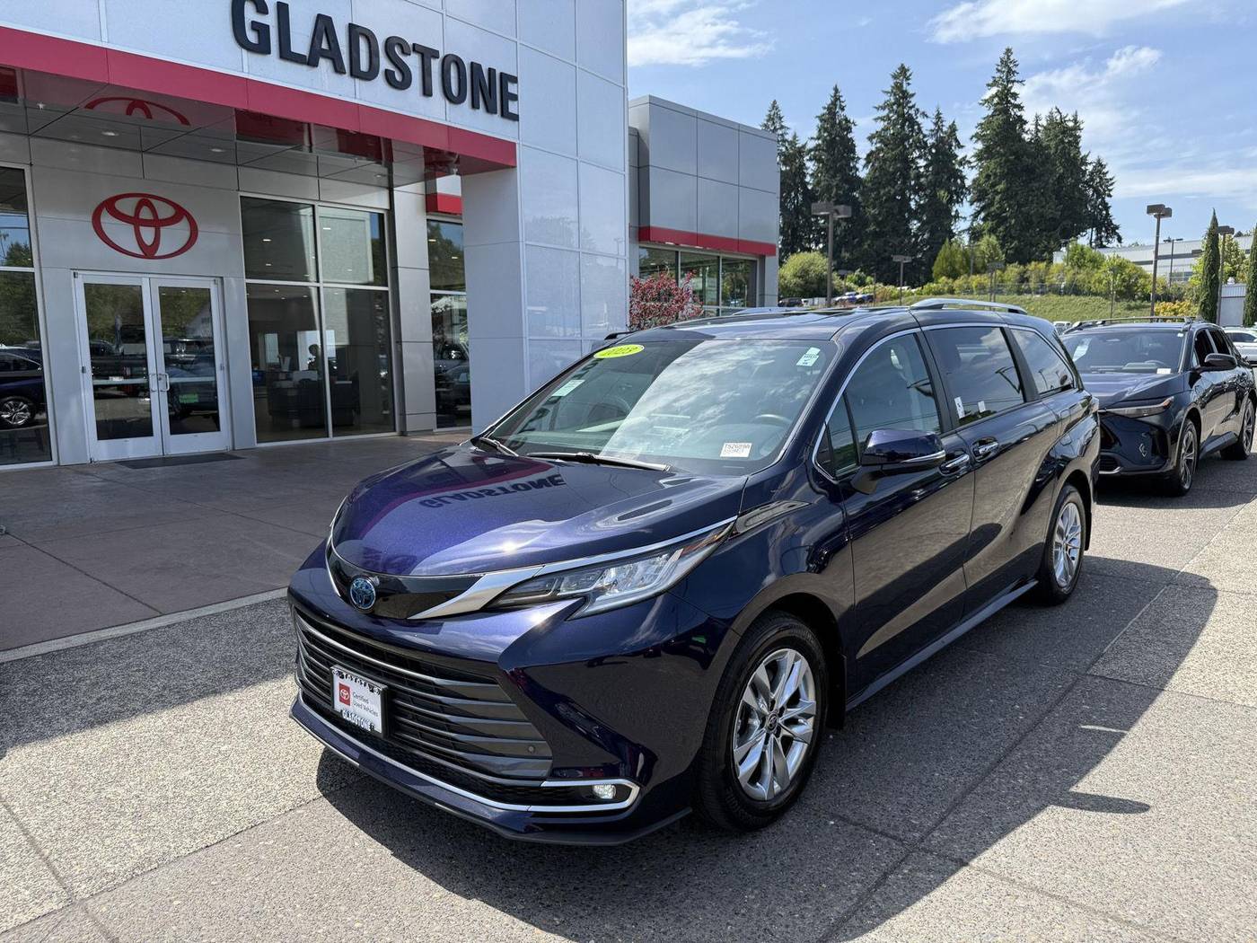 2023 Toyota Sienna Limited — Minivan — 36,540 mi — Gladstone, OR