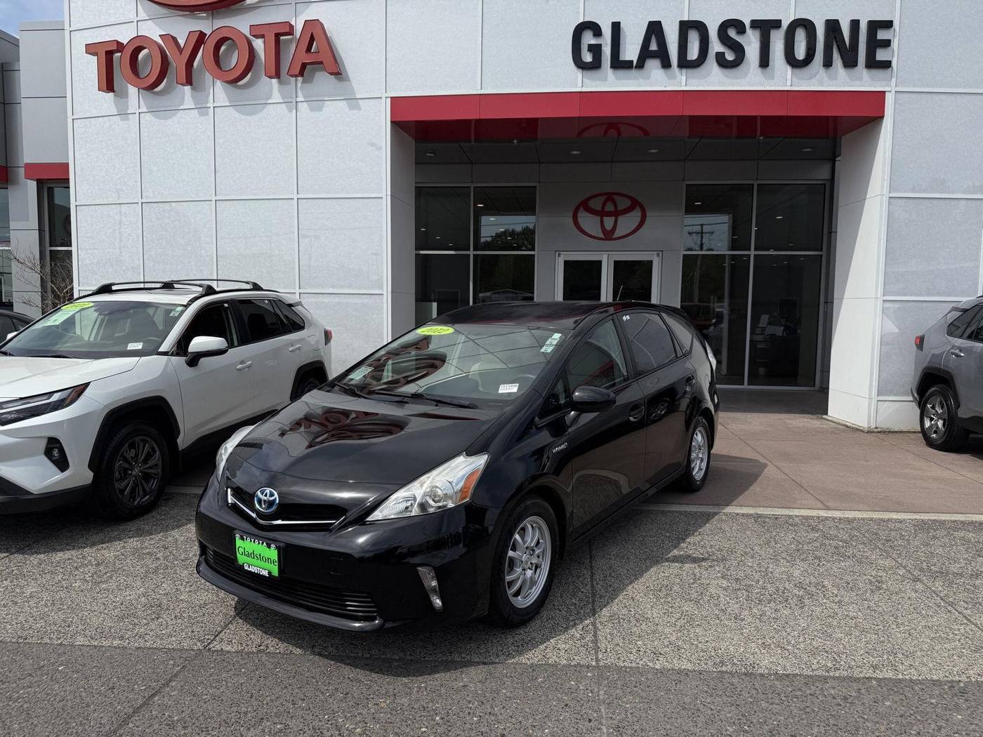 2012 Toyota Prius v Two — Wagon — 143,729 mi — Gladstone, OR