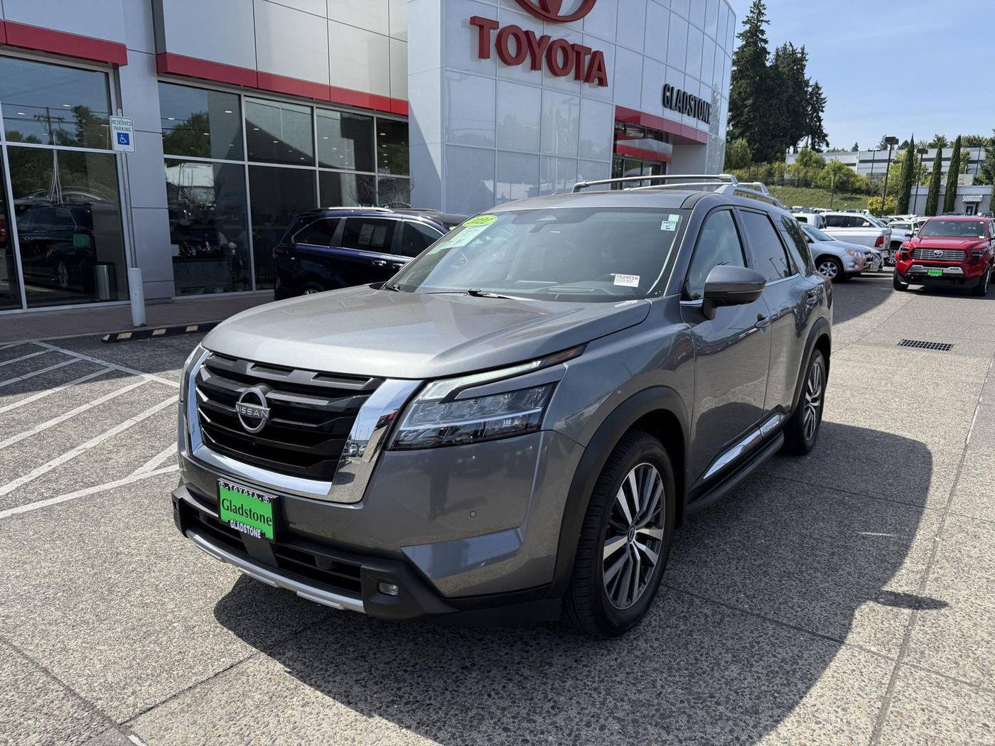 2022 Nissan Pathfinder Platinum — SUV — 52,113 mi — Gladstone, OR