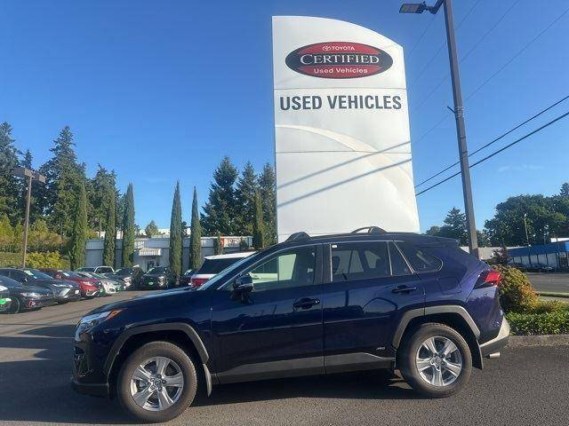 2025 Toyota RAV4 Hybrid XLE — SUV — 3,300 mi — Gladstone, OR